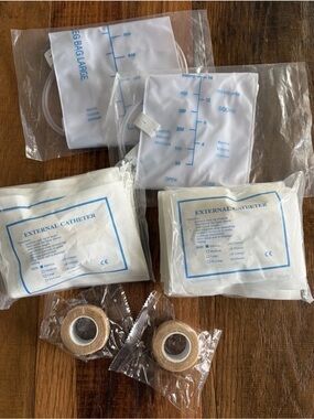 External Male Catheters 19pcs Latex 1000ml &500ml Urine Leg Bags 2 Roll Tapes